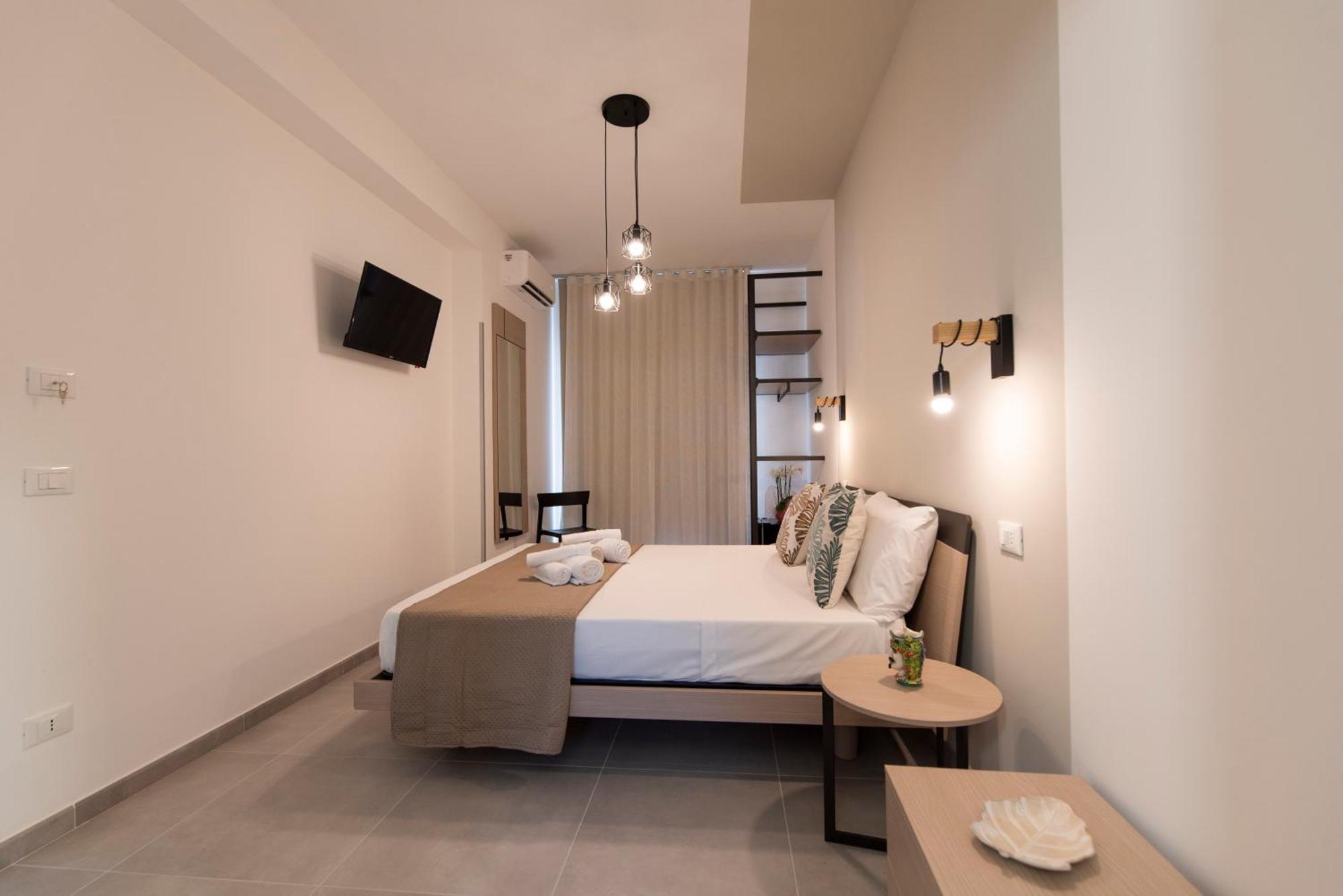 Bed And Breakfast Da Francesca 卡斯泰卢佐 外观 照片