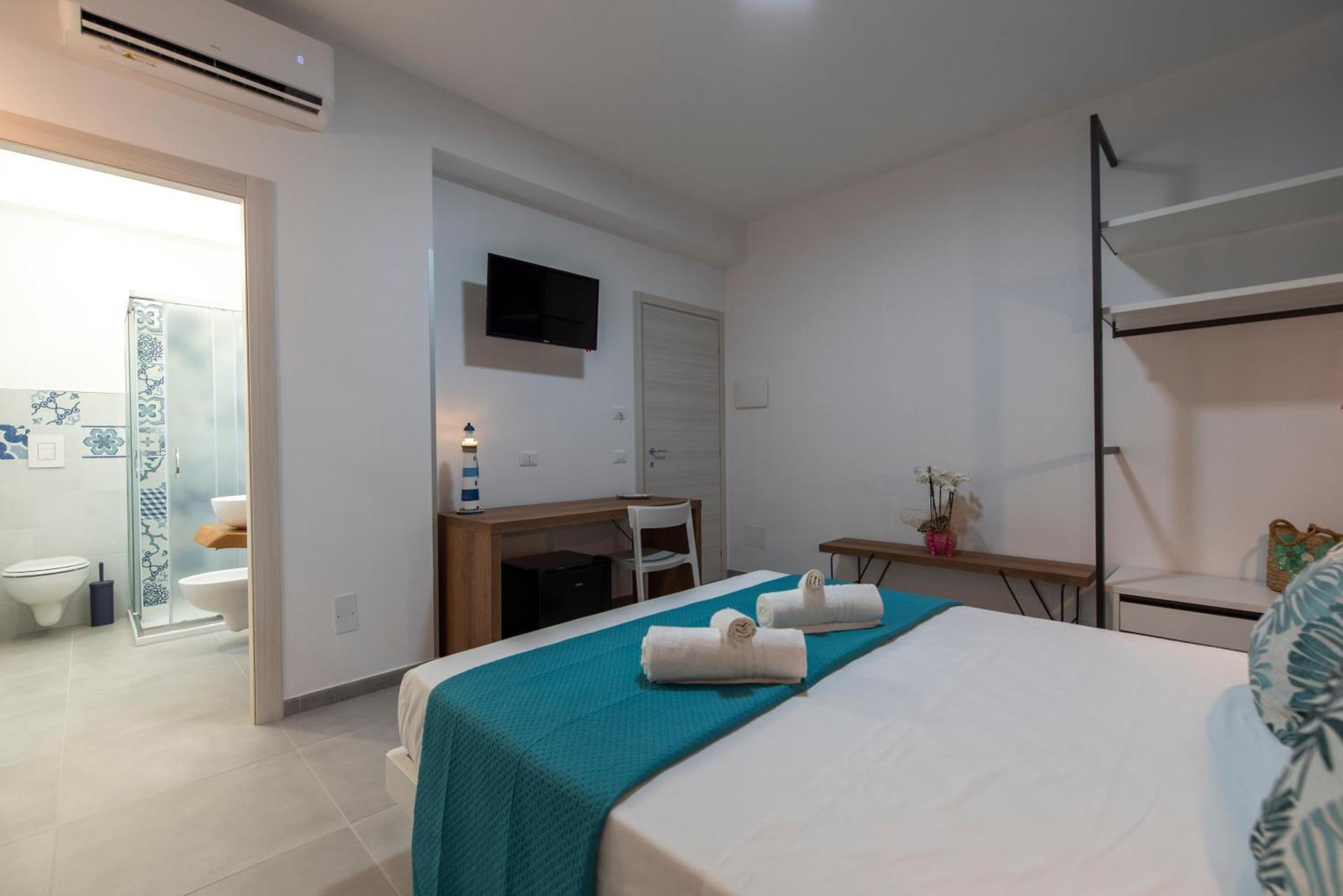 Bed And Breakfast Da Francesca 卡斯泰卢佐 外观 照片