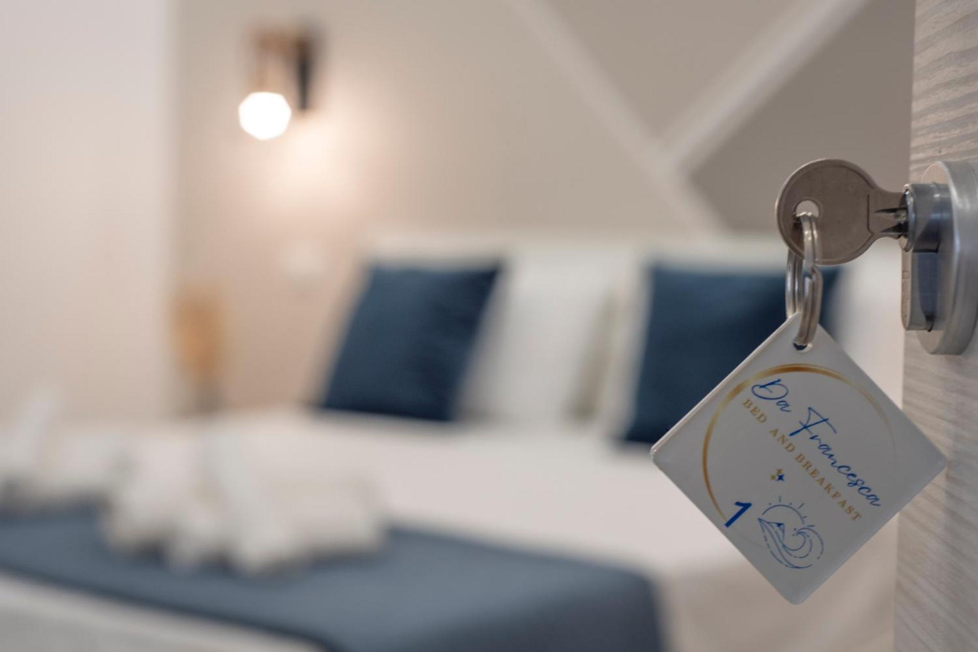 Bed And Breakfast Da Francesca 卡斯泰卢佐 外观 照片