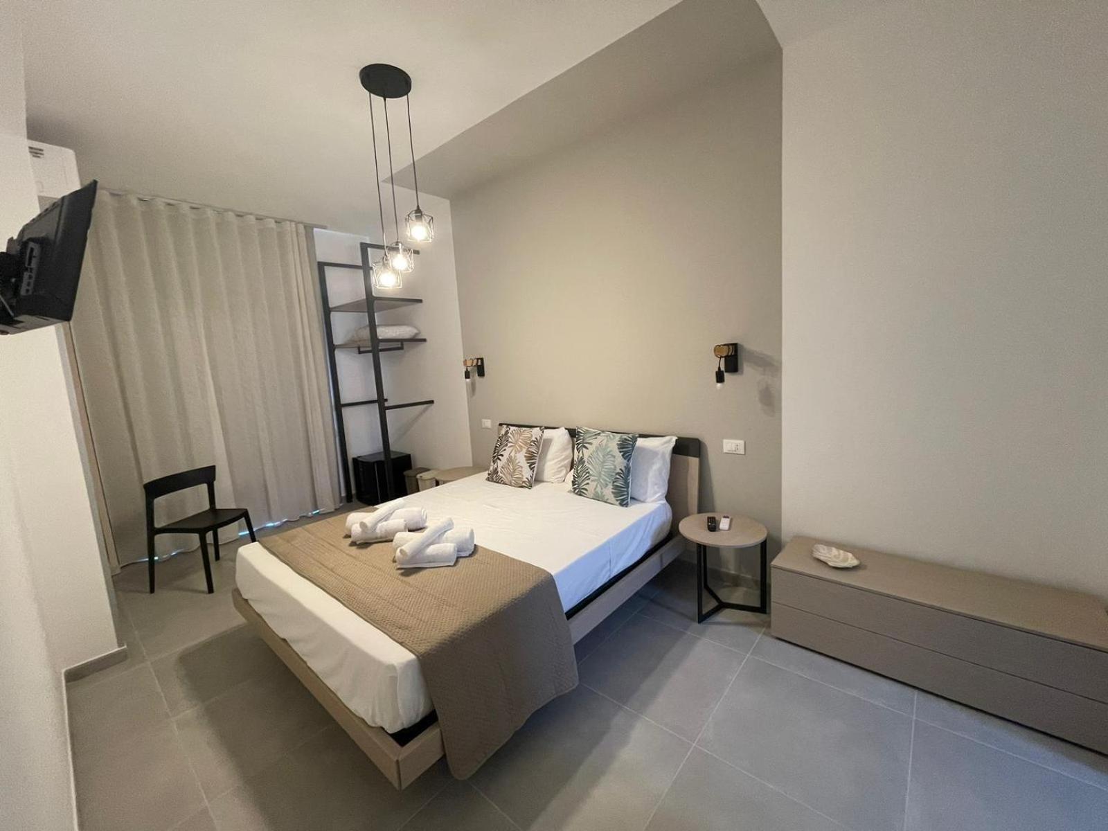 Bed And Breakfast Da Francesca 卡斯泰卢佐 外观 照片